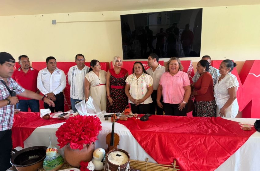 Omega Vázquez impulsa a emprendedoras y productores locales: compromiso por nuevos mercados para Huetamo
