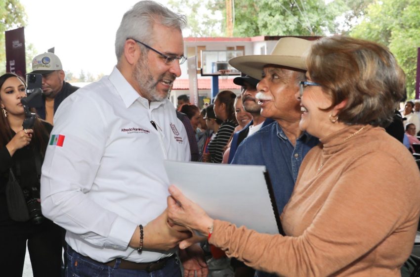 Sin contratiempos, emisión de visas del programa estatal Refami: Bedolla