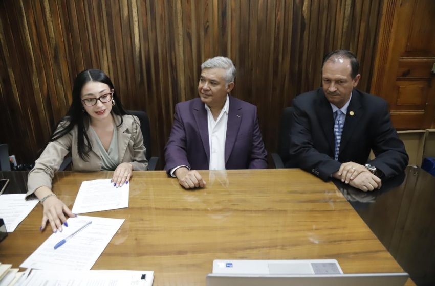 Congreso del Estado y ECOCE A.C., firman convenio de colaboración en pro del reciclaje